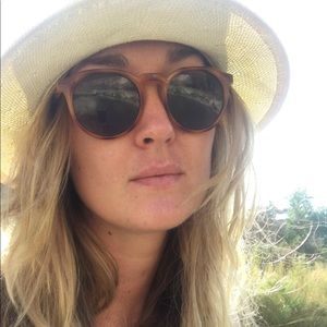 Meet your Posher, Elena